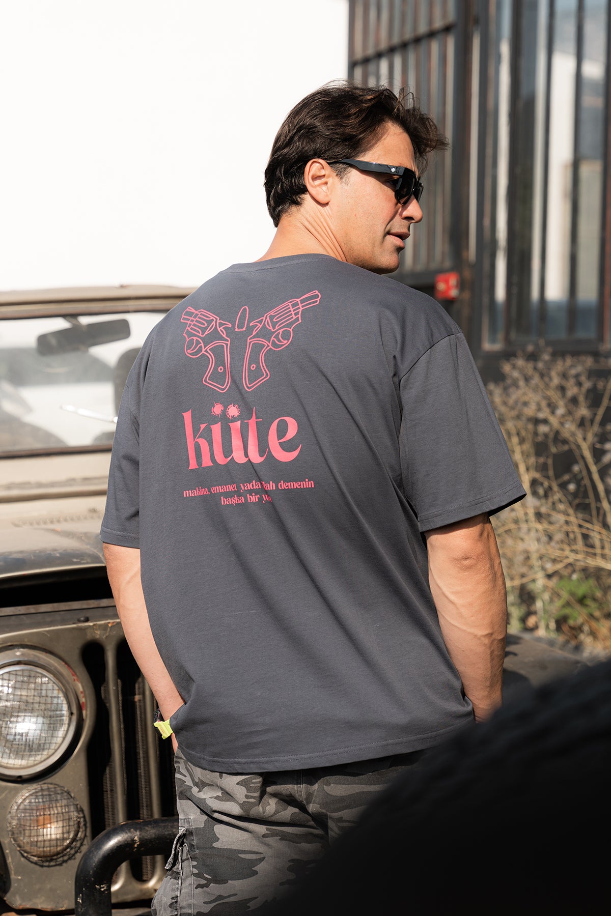 KÜTE Gri & Pembe Oversize Tişört