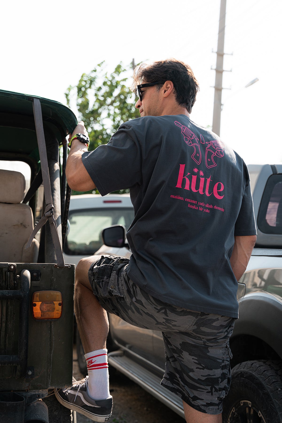 KÜTE Gri & Pembe Oversize Tişört