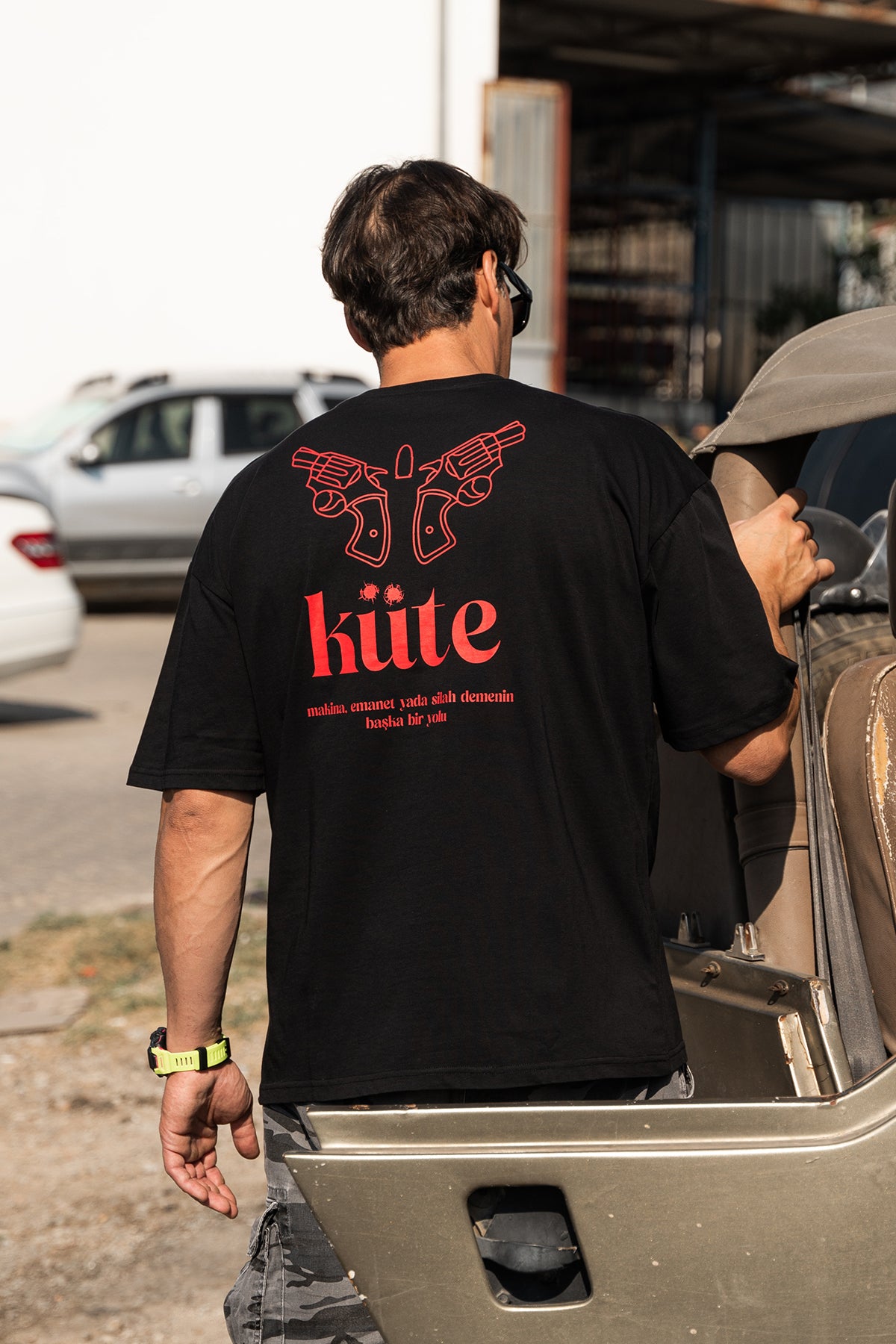 KÜTE Siyah Oversize Tişört