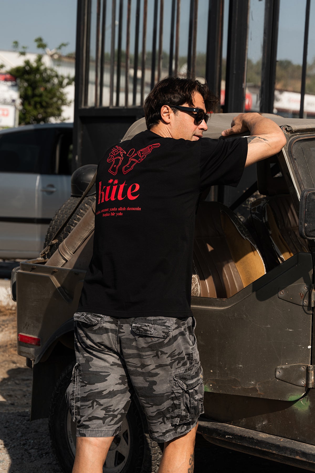 KÜTE Siyah Oversize Tişört