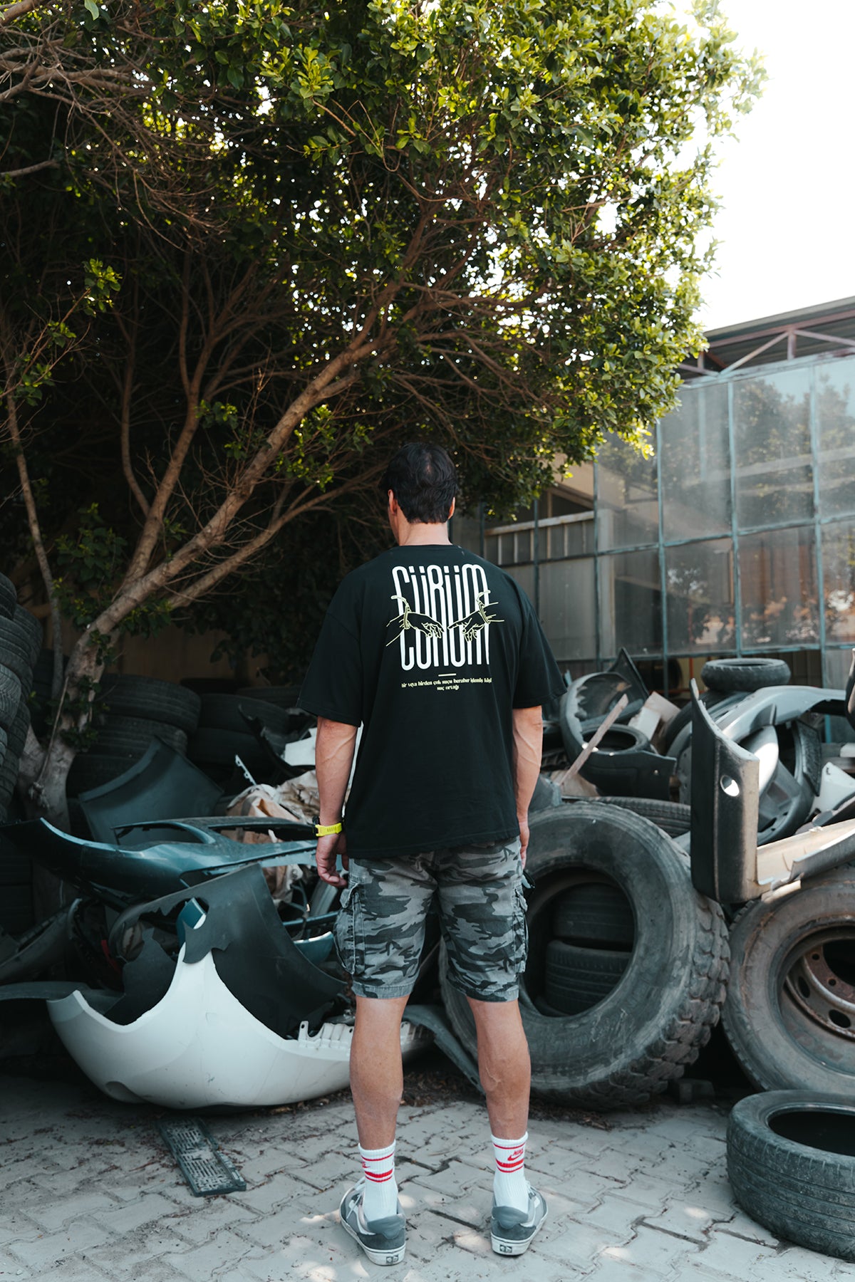 CÜRÜM Siyah Oversize Tişört
