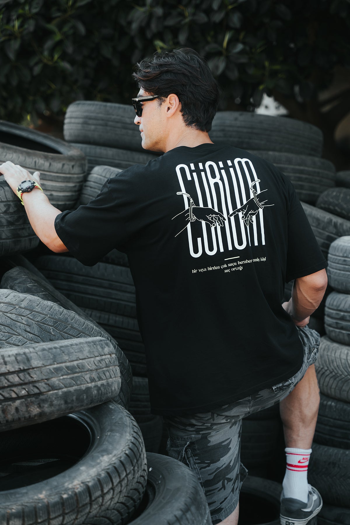 CÜRÜM Siyah Oversize Tişört